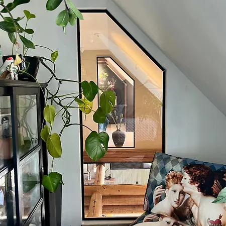 Uniq Log House, Private Garden, Artist Road *