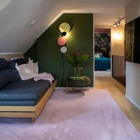 וילה Uniq Log House, Private Garden, Artist Road *