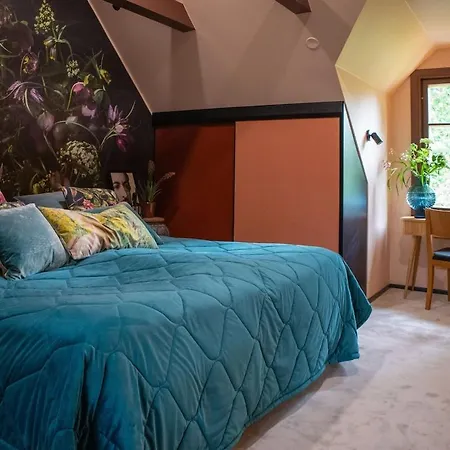 Uniq Log House, Private Garden, Artist Road Villa *
