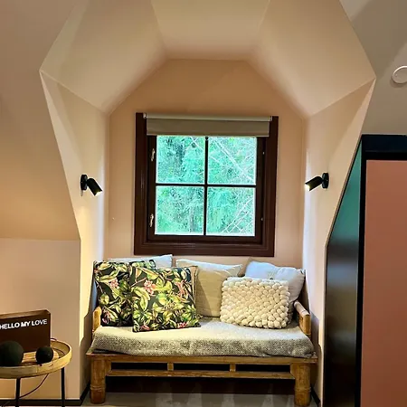 Uniq Log House, Private Garden, Artist Road * 图苏拉