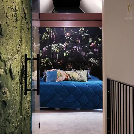 Uniq Log House, Private Garden, Artist Road *