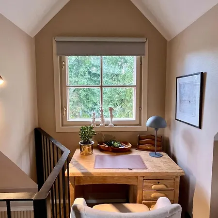 Uniq Log House, Private Garden, Artist Road *